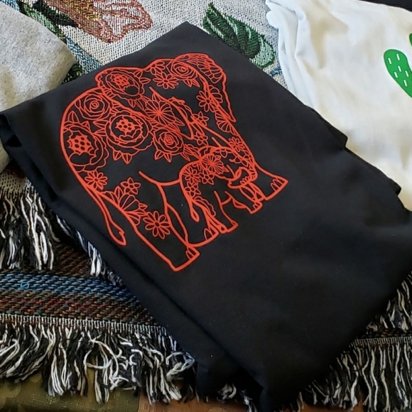 Elephant Print T-shirts - Picture 2 of 3